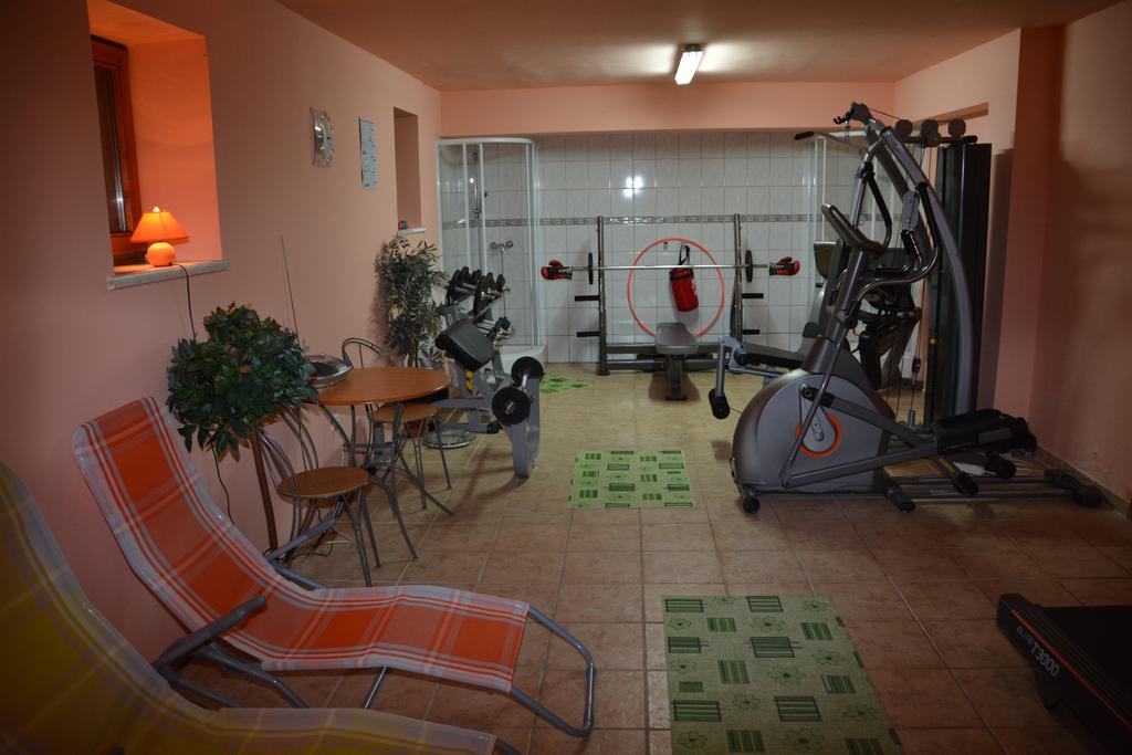 Pension Zur Heiligen Krone Mauterndorf  Exterior foto